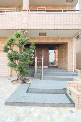 【エントランス】 | 六甲一番館