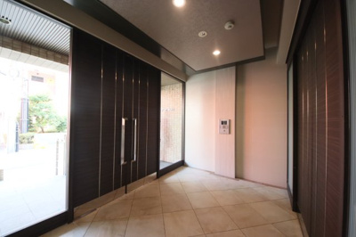 【エントランス】 | 六甲一番館