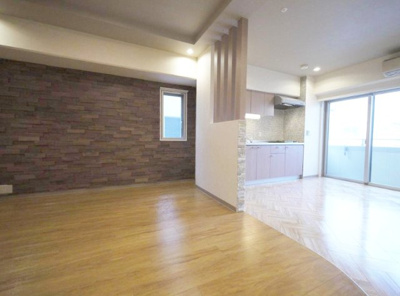 【内装】 | 六甲一番館