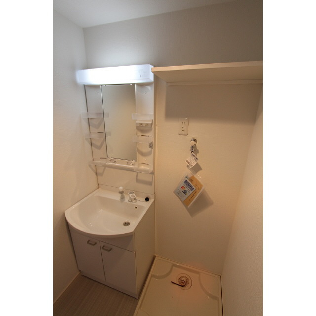 クイーンズコートⅡの独立洗面台