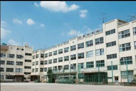 花保中学校まで471m