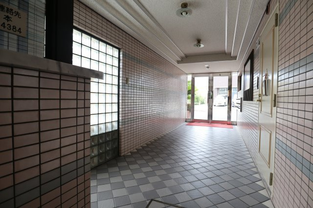 コートコスモのエントランス