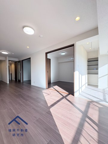 エクセレンス谷の居間・リビング