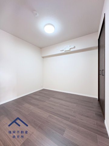 エクセレンス谷の洋室