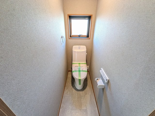 八王子市　中野山王　中古戸建てのトイレ|～新規交換済、暖房温水洗浄機能付きトイレ　冬場は特に嬉しい機能ですね～