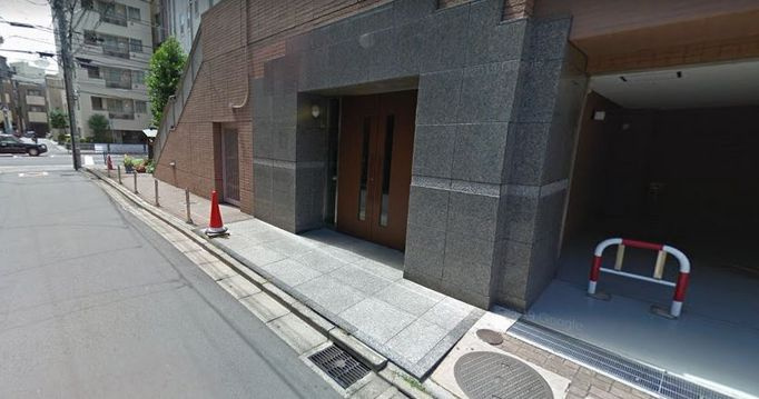 【エントランス】