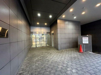 【エントランス】