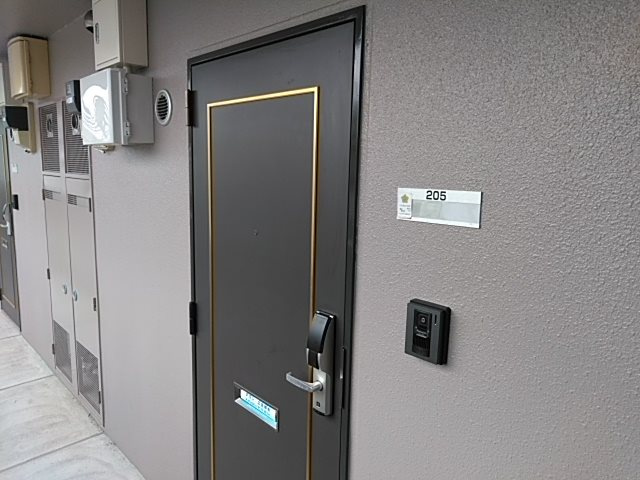 グローリーノーブルの玄関