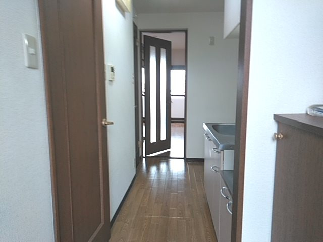 グローリーノーブルの玄関