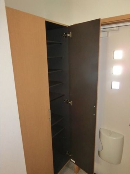 シンセーロ光の玄関