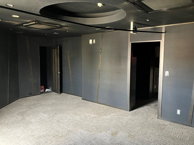 豊橋市駅前大通一丁目32-2ビルの居間・リビング|３階