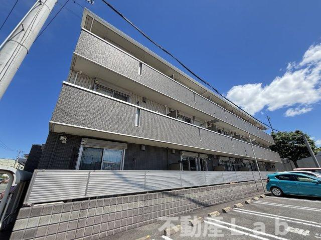 アザックけやき通りの外観