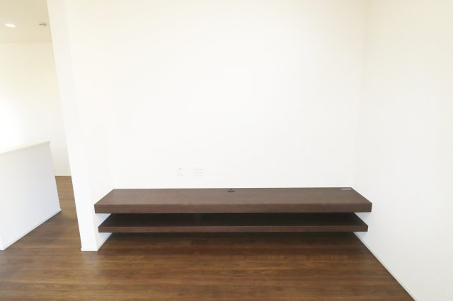 郡山市安積町荒井字安倍　　　　1号棟　　　安積第1小学校、安積中学区　の居間・リビング