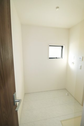 郡山市安積町荒井字安倍　　　　1号棟　　　安積第1小学校、安積中学区　の脱衣所