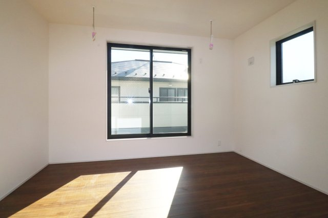 郡山市安積町荒井字安倍　　　　1号棟　　　安積第1小学校、安積中学区　の洋室