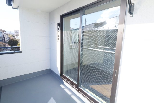 郡山市安積町荒井字安倍　　　　1号棟　　　安積第1小学校、安積中学区　のバルコニー