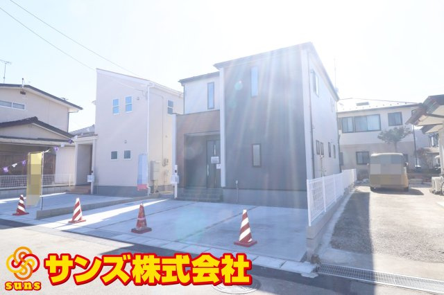 郡山市安積町荒井字安倍　　　　1号棟　　　安積第1小学校、安積中学区　の外観|北西側から見た駐車場を含む外観