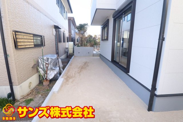 郡山市安積町荒井字安倍　　　　1号棟　　　安積第1小学校、安積中学区　の庭