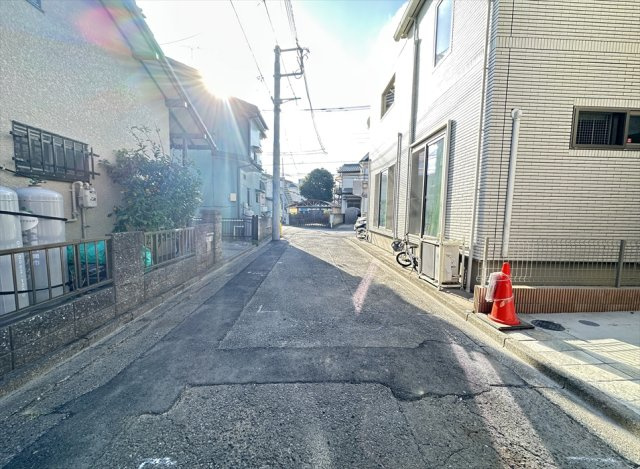 【前面道路含む現地写真】 | 志木市下宗岡4丁目　新築一戸建住宅　全1棟　(志木本店) | 前面道路の様子