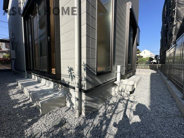 金沢区能見台通の庭|ガーデニング・家庭菜園も楽しめる専用庭を完備♪