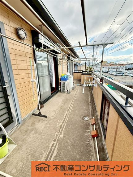 西宮市上田東町　中古戸建のバルコニー