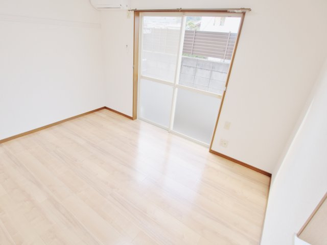 広島市安芸区矢野西７丁目のアパートの居間・リビング