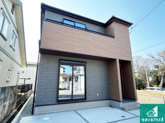 和泉市東阪本町　第3期　新築一戸建ての外観|お客様に長く安心して住んでいだだける事にこだわった家づくり！住んでからのアフターサービスにもしっかりと取り組んでいます！