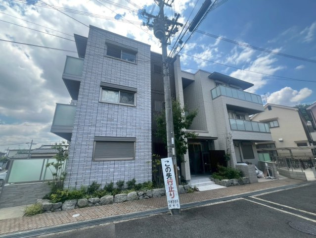 シャーメゾンリーゾスの外観