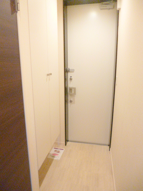 エスポワール宮前の玄関|★スッキリとした玄関　安心のＷロック付きです★