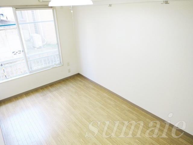 グリーンパーク飛鳥の居間・リビング|大きな窓の明るいお部屋です♪