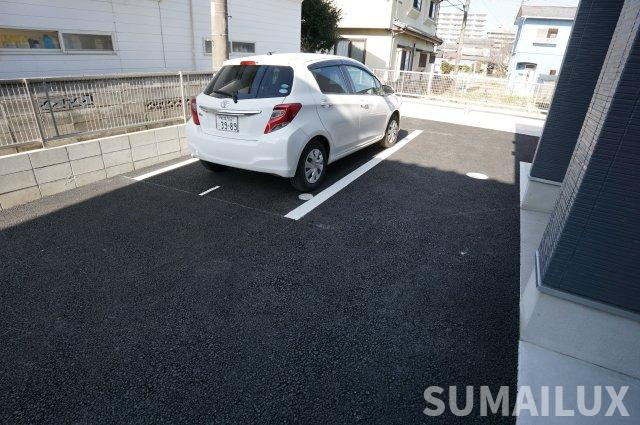 ADC日赤通り南の駐車場
