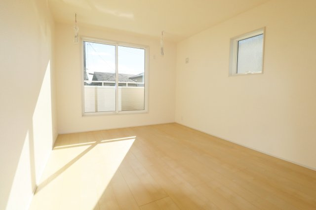 郡山市安積町荒井字安倍　　　　2号棟　　　安積第1小学校、安積中学区　の洋室