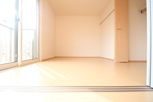 【洋室】 | グランポルテ美園 | 明るい洋室です