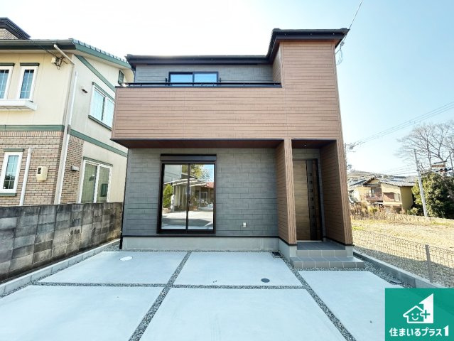 和泉市東阪本町　第3期　新築一戸建ての外観|安心の10年保証！外観を美しく保ち、雨水で汚れを落とします！気になることがありましたら、お気軽にお問い合わせください！