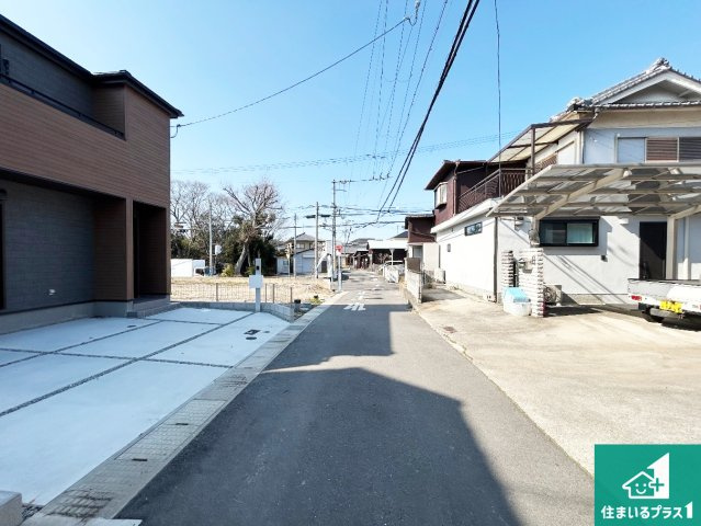 和泉市東阪本町　第3期　新築一戸建ての前面道路含む現地写真|車通りの少ない前面道路！お子様がいらっしゃるご家族でも安心！