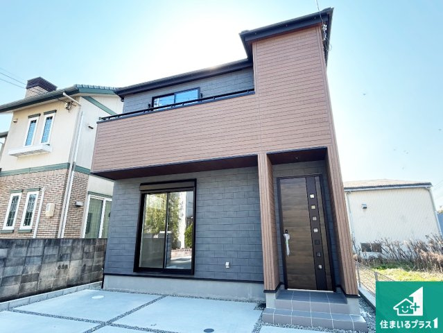 和泉市東阪本町　第3期　新築一戸建ての外観|安心の10年保証！外観を美しく保ち、雨水で汚れを落とします！気になることがありましたら、お気軽にお問い合わせください！