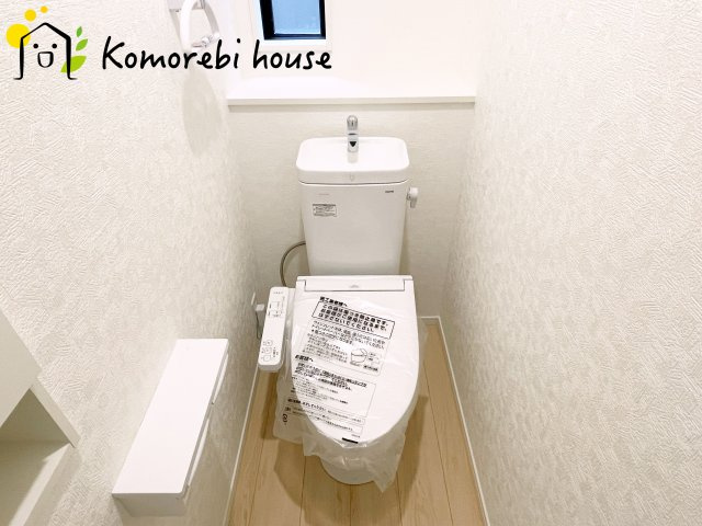 鴻巣市鴻巣　第1　新築一戸建て　クレイドルガーデン　02のトイレ|落ち着いたトイレです