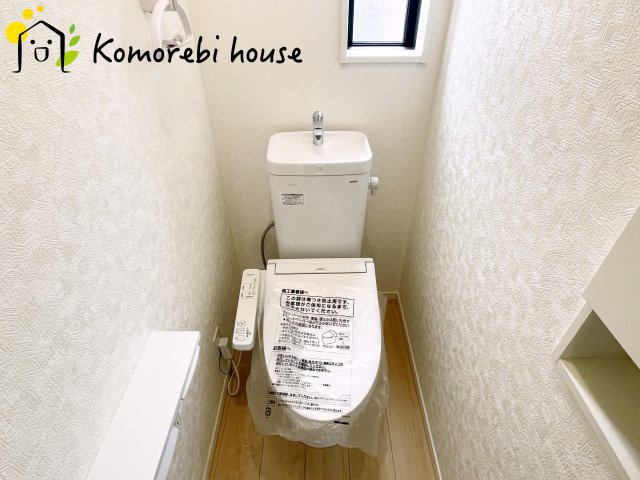 鴻巣市鴻巣　第1　新築一戸建て　クレイドルガーデン　02のトイレ|コンパクトで使いやすいトイレです