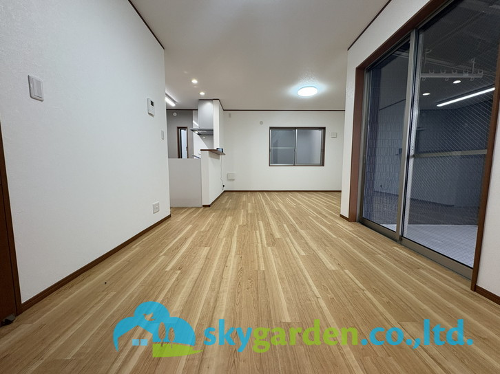 藤沢市高倉　中古戸建の居間・リビング