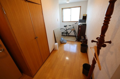 【玄関】 | マンション本郷 6階 4LDK