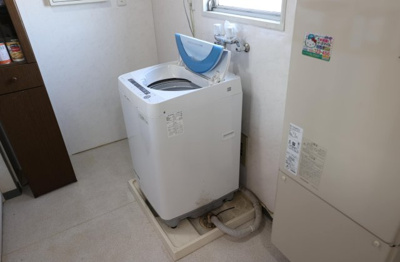 【キッチン】 | マンション本郷 6階 4LDK | 洗濯機置場