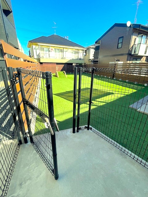 B-TRUNKのその他共用部分|ドッグラン入口です