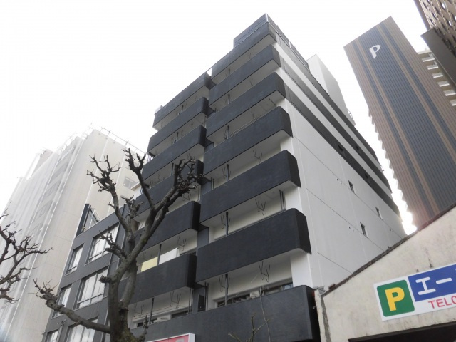 コーポ駅前ビルの外観