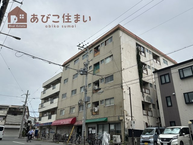 グランビルド長居の外観
