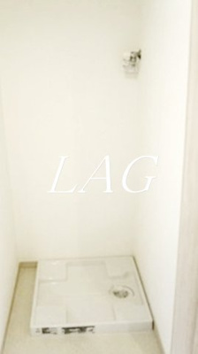 【設備】 | Ａｍｂｉｔｉｏｎ聖蹟桜ヶ丘ＩＩ | 室内洗濯機置き場です。