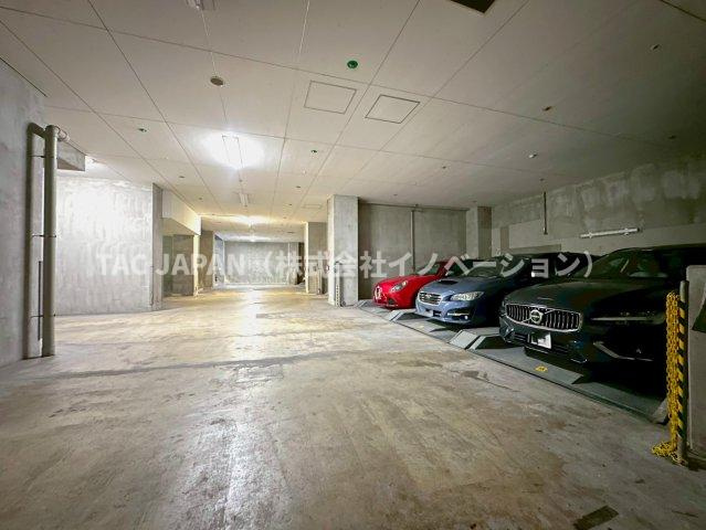ジェイパーク文京白山の駐車場|地下に整備された敷地内の駐車場は月額30000円～34000円/台にてお使いいただけます。現在、空きもございます。