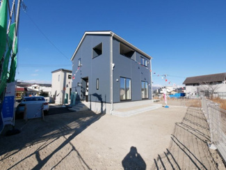 【外観】 | 昭和町築地新居 新築戸建 イオンまで車4分 南側畑で日当良好 | 昭和町築地新居 新築戸建 イオンまで車4分 収納豊富