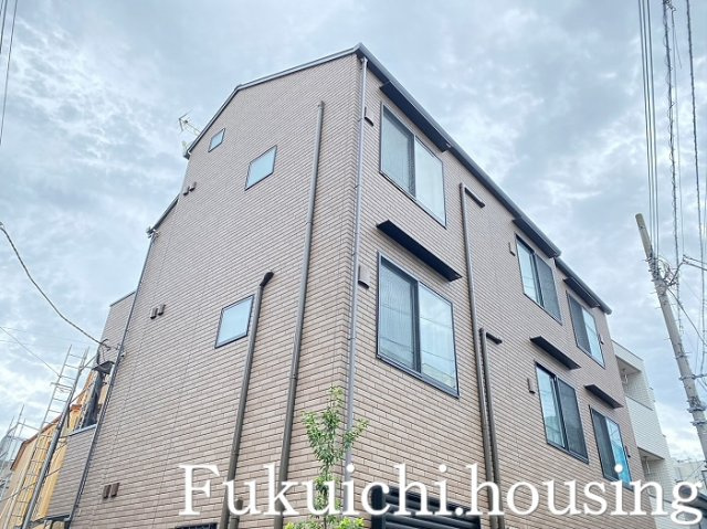 グランクオール明大前の外観