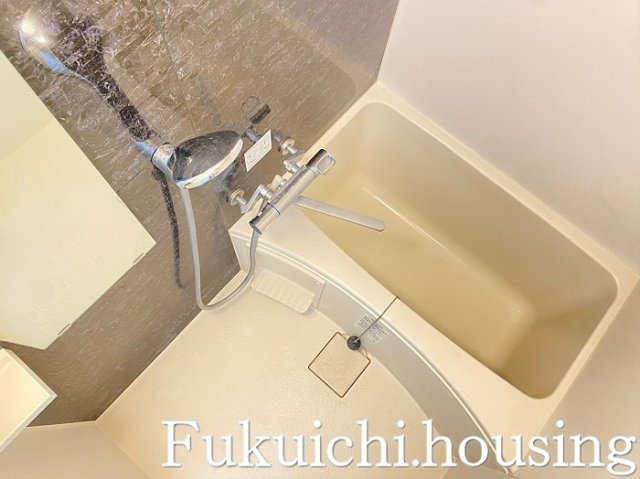 グランクオール明大前の浴室