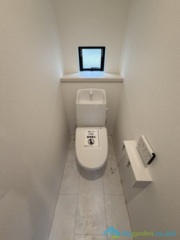 伊勢原市下落合　新築戸建　全1棟1号棟のトイレ